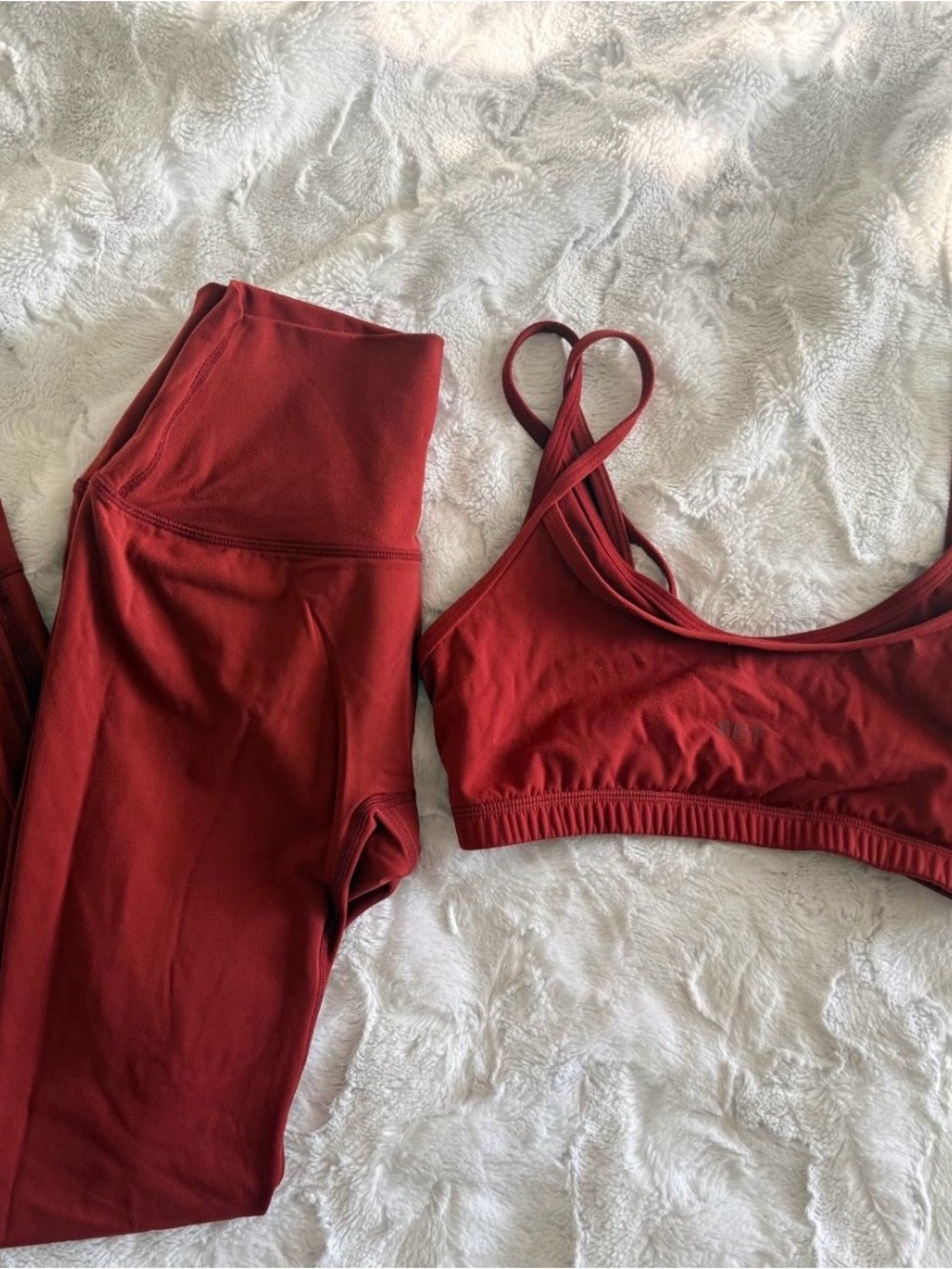 Set Active Snapper Red Airluxe Sports Bra & Leggings Matching Workout Set